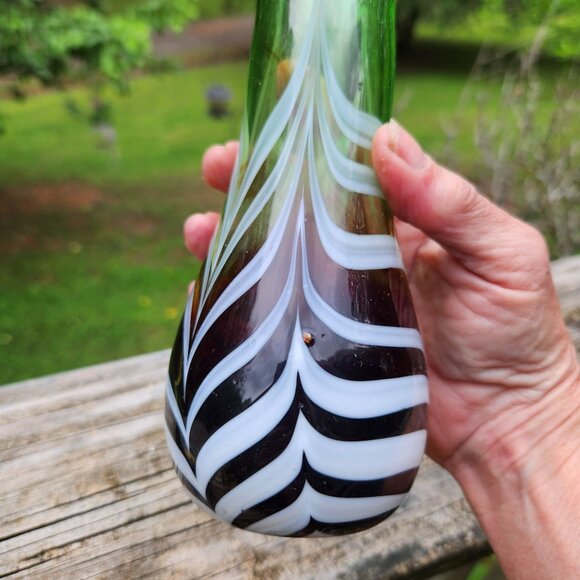 Vintage Heavy Murano artist signed WE Porter 1979 pulled Feather Vase In Green A - Picture 5 of 10